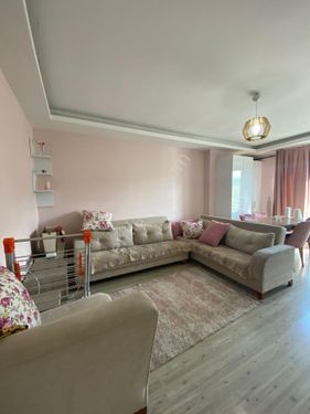  ESENYURT KIRAÇ HÜRRİYET MAHALLESİ 1+1 FULL EŞYALI KİRALIK DAİRE SİTE İÇERİSİNDE PARK MANZARALI