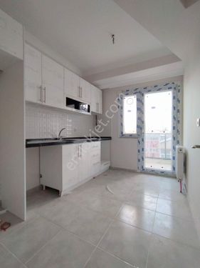  MERTCAN'DAN METROYA 7DK MESAFEDE SIFIR 3+1 ARA KAT DAİRE