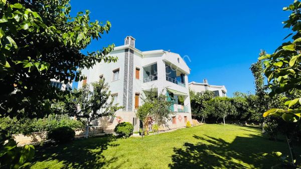  Büyükçekmece De 9+2 Kiralık Villa 1.000 M2 Arsa İçinde Full Deniz Manzaralı