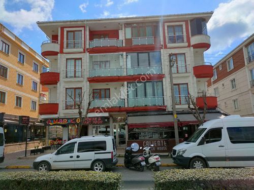 SOLO EMLAK'TAN 8 KASIM MAHALLESİ NAZİF BALKAN CADDESİNDE SATILIK 3+1 FERAH DAİRE 