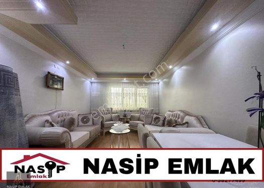  NASİP EMLAK'TAN PURSAKLAR MERKEZ'DE KÖŞE BAŞI KİLERLİ KATTA 3+1 DAİRE