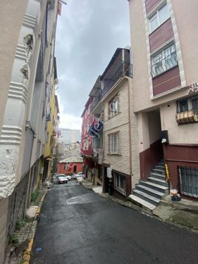  Beyoğlu Yenişehir Mahallesi 1+1 Kiralık Daire 