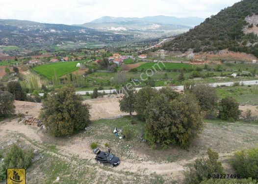 Denizli'nin Çameli ilçesi, Cevizli bölgesinde konut imarlı bir arsa satılıktır.