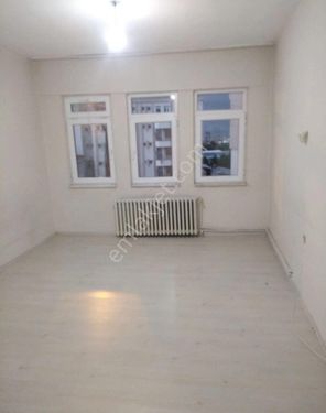 KOLÇAN EMLAKTAN MERKEZDE SATILIK 2+1 DAİRE