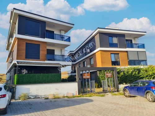 Havuzlu Sitede, Eşyalı Satılık 2+1 Lüks Daire 