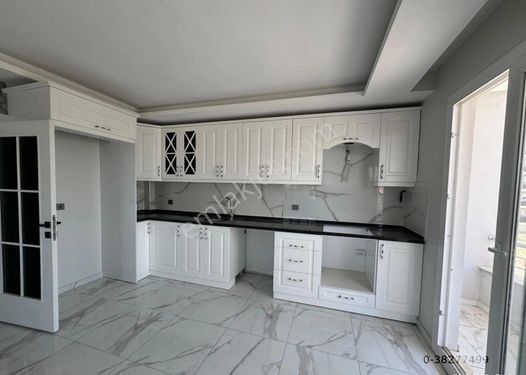 TOPRAK GAYRIMENKULDEN AKŞEMSETTİN MAHALLESİNDE ATILIK DAİRE