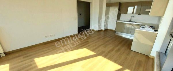 YENİTEPE İSTANBUL 216 2.ETAP SİTESINDE 90 M2 2+1 DENİZ MANZARALİ KİRALIK DAİRE 