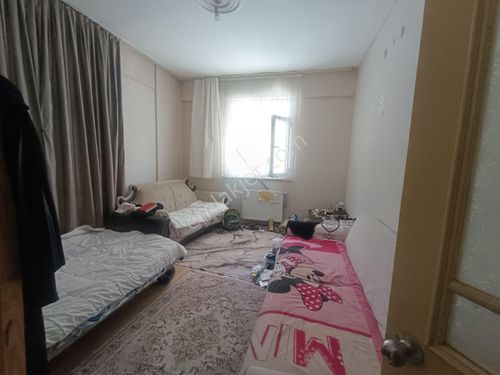 Pendik Esenler mahallesinde kiralık 95 M2 2+1 Giriş Kat Daire 