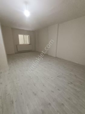 GENİŞ 3+1 SATILIK DAİRE 