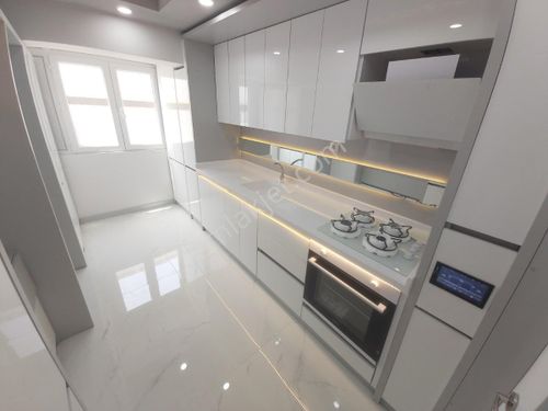 SİNCAN MAREŞAL ÇAKMAK MAH 3+1 ARA KATA BAĞIMSIZ FUL YAPILI DAİRE