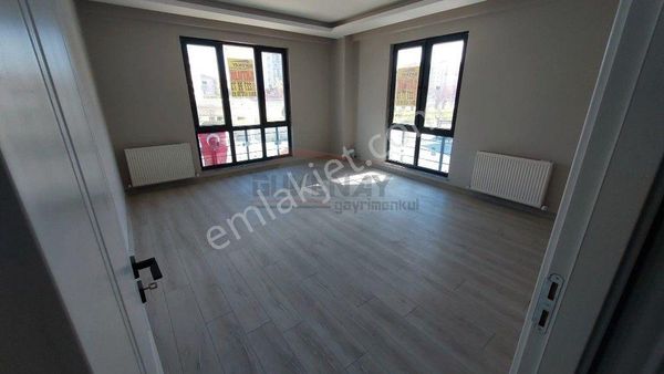 GÜVENAY - ÇORUM DR.İLHAN GÜREL CD. CAFELER CADDESİ 3+1 SATILIK DAİRE