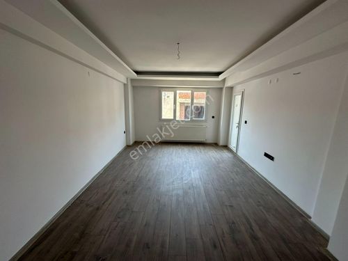  Şemikler'de Kiralık 3+1 Doğalgazlı Daire