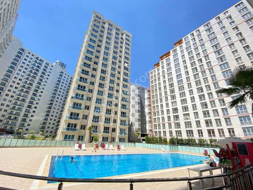  METROBÜSE YAKIN GÜVENLİKLİ HAVUZLU 2+1 SİTE İÇİ SIFIR DAİRE !!