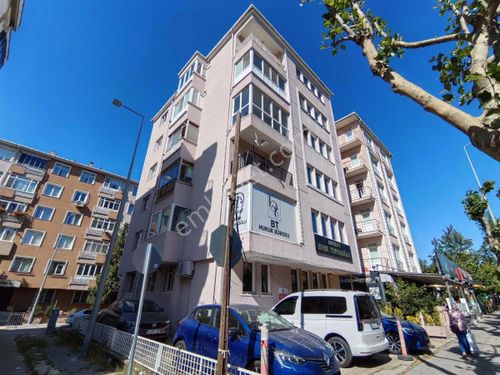 RE/MAX LAND'den Çorlu, Kazımiye Mahallesi, S. Omurtak Caddesinde 3+1 Satılık Daire