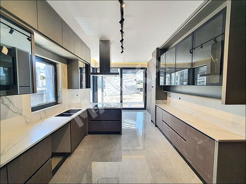  BAĞLICA'DA 3 ARAÇLIK KAPALI OTOPARKLI 250 M2 BAHÇELİ ASANSÖR ALANLI LUX 6+1 VİLLA/MARKA