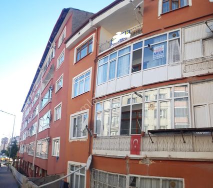 YAKAMOZ EMLAKTAN TAŞKÖPRÜ MAHALLESİNDEN (ESKİ SALI PAZARI) SATILIK DAİRE