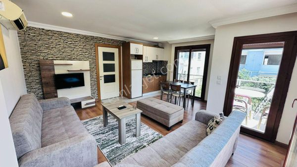  KUŞADASI KADINLAR DENİZİ'NDE 1+1 GÜNLÜK KİRALIK PLAJA 50 METERE LÜKS FERAH DAİRE