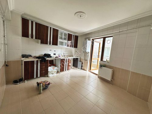  ESERTEPE MAH ÇAMBAŞI CADDE YAKINI ARA KATTA 120 M2 3+1 SATILIK DAİRE