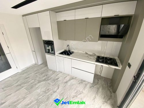  JET EMLAKTAN AKÇAY'DA ASANSÖRLÜ ŞIK TASARIMLI 2+1 DAİRE