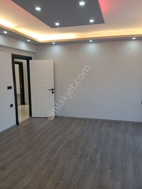 MERSİN AKDENİZ KÜLTÜR MAHALLESİ'NDE SATILIK 4+1 ODALI FULL YAPILI DAİRE 