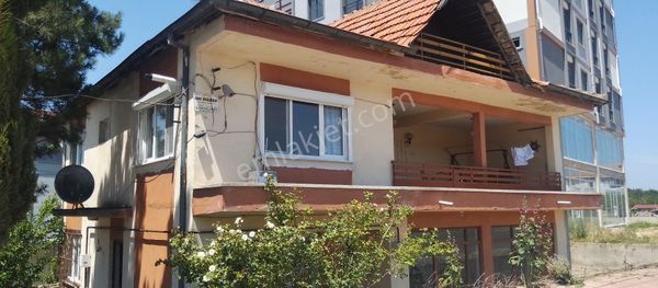 KIRKLARELİ MERKEZ BALKAN CADDESİ ÜZERİ SATILIK 2 KATLI MÜSTAKİL BİNA