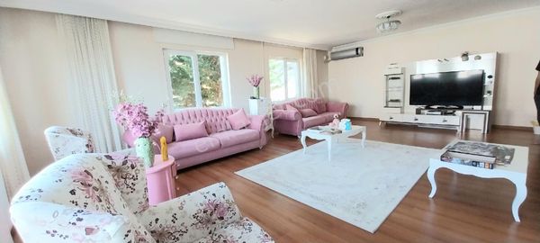 #SATILIK# MUDANYA YENİ MAHALLEDE DENİZ MANZARALI, HAVUZLU DAİRE 