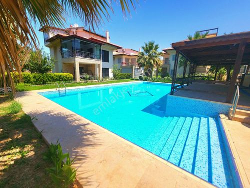 Kuşadası Güzelçamlı satılık tam müstakil villa 