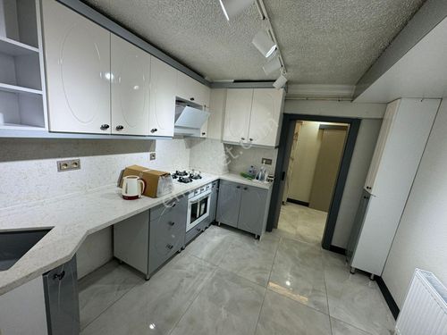  LEVENT'TEN DİKMEN VADİSİ CEPHELİ 3+1,130M2 BAĞIMSIZ SALON KAT KONUMUNDA YÜKSEK GİRİŞ BALKONLU FULL