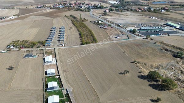  İMAREMLAK2'DEN VİLLALARIN İÇERİSİNDE İMARA SINIR 520M2 YATIRMLIK