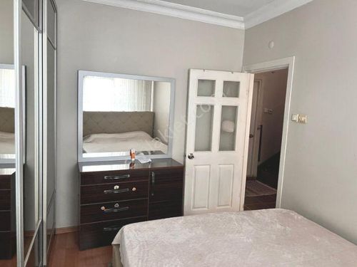 Güngören merkez mahallesinde Eşyalı kiralık Dubleks daire 