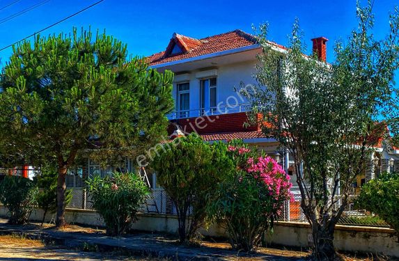 Denizatı Akant Sitesi'nde Satılık 3+1 Eşyalı Dublex Villa