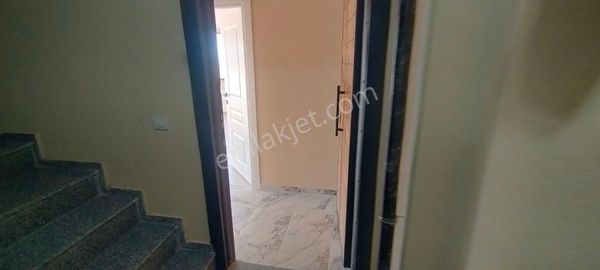 Sultanbeyli Satılık 2+1 2.Kat 85m²