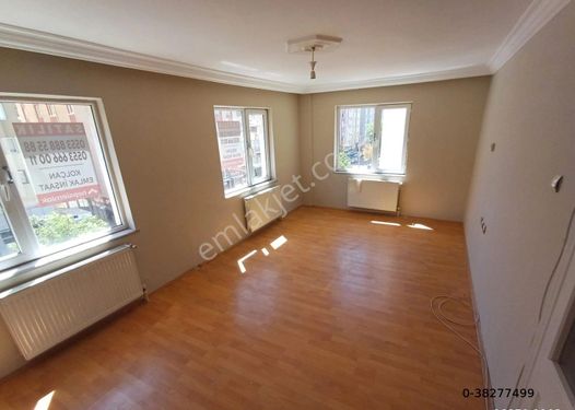 KOLÇAN EMLAKTAN MENDERES CADDESİNDE 3+1 SATILIK DAİRE