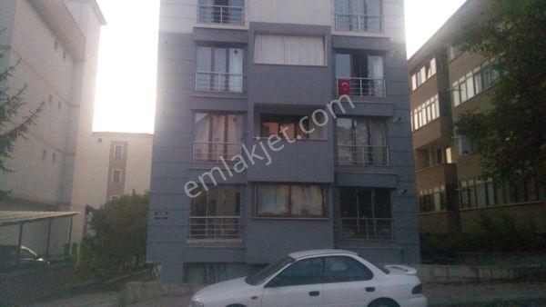 FAKÜLTEYE 300M 1+1 SATILIK DAİRE