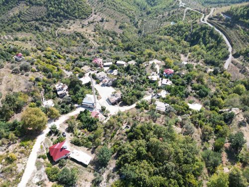 Alanya Şıhlar Köyünde Satılık Hobi Evi Ve Bahçesi