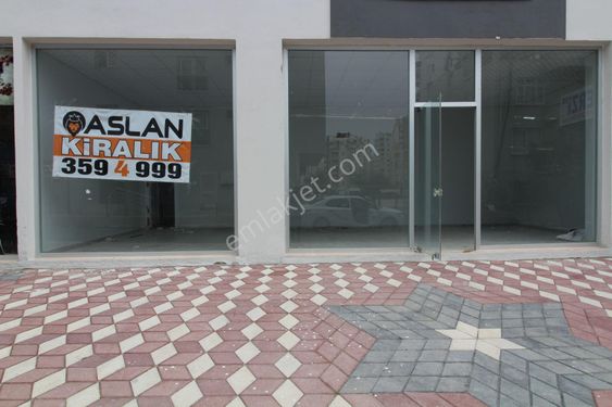 ASLAN'DAN MEZİTLİ MERKEZDE SATILIK 40 M2 DÜKKAN