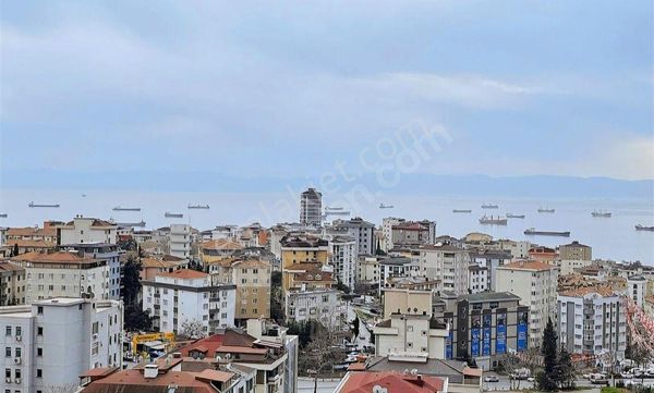 Kartal'da, Full Deniz Manzaralı, Tek Bloklu Sitede, Ebeveyn Banyolu