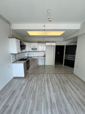  METROBÜSE YAKIN UYGUN FİYATA KİRALIK 1.5+1 BALKONLU DAİRE