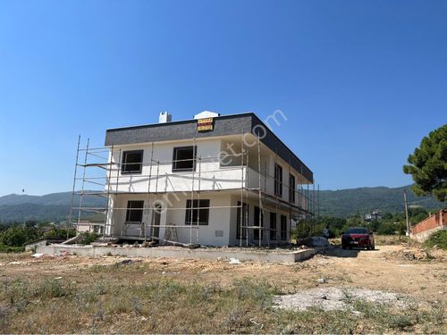 Roma’ Dan Yeniceköyde Satılık Villa