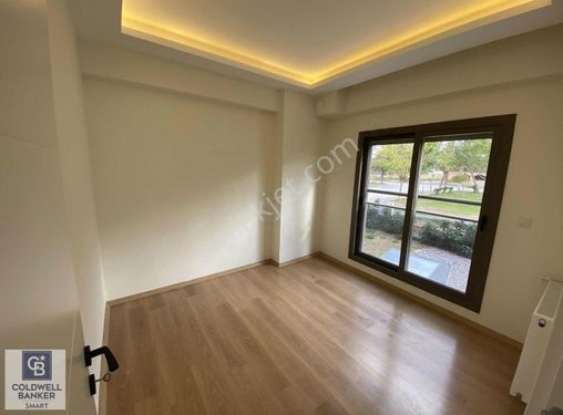 BORNOVA HAVUZLU GÜVENLİKLİ SİTEDE 1+1 SATILIK FIRSAT DAİRE