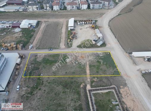 Kozluca Yolunda Kiralık Ticari Arsa