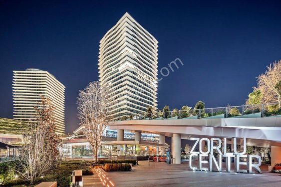 Zorlu Center'da Boğaz Manzaralı Kiralık Ferah Ofis