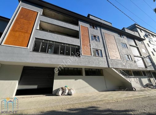 Çayeli Merkezde Toplam 4000 M2 4 Katlı Kiralık Bina