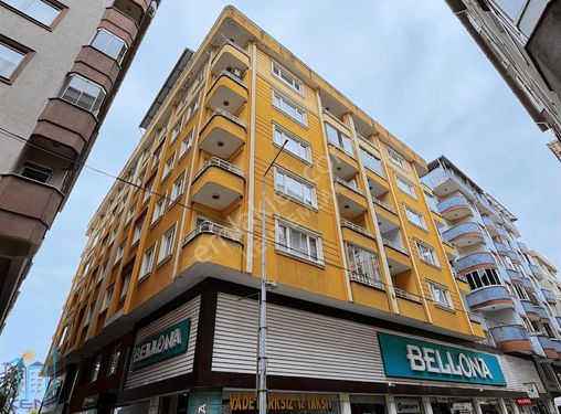 ÇAYELİ OKULLAR CADDESİNDE 3+1 GENİŞ ARAKAT DAİRE