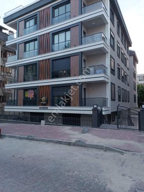 BAHÇELİEVLER ÇALIŞLAR CADDEYE YAKIN 3+1 SIFIR KİRALIK DAİRE