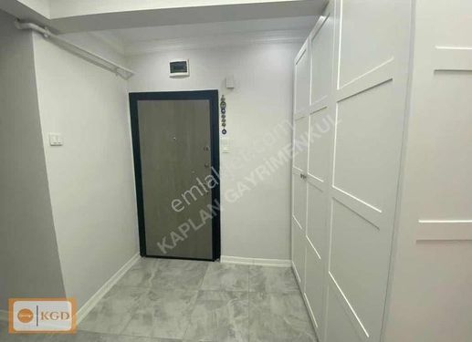 ÜSKÜDAR'DA İÇİ KOMPLE YENİLENMİŞ 2+1 SATILIK DAİRE