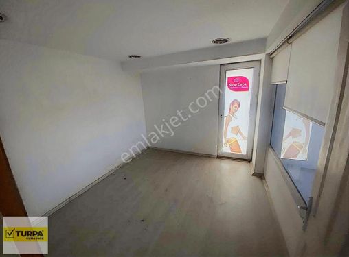 CUMA İNCE'den Buca Gediz meydanda kiralık 3+1 ofis daire