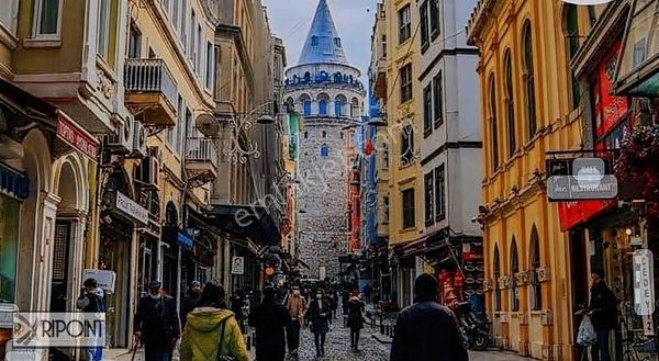 Beyoğlu Galata'da Tarihi Binada 1+1 Satılık Ticari/Konut