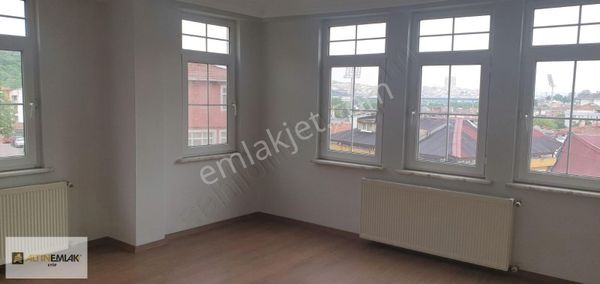 EYÜPSULTAN DÜĞMECİLER MAH.3+1.110 M2 1.KAT KOMBİLİ KİRALIK DAİRE