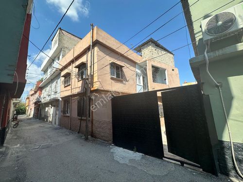 Yenibey Mahallesi Hürriyet İlkokulu Civarında Çıkmaz Sokakta 2 Katlı 115 Metrekare Satılık Müstakil 